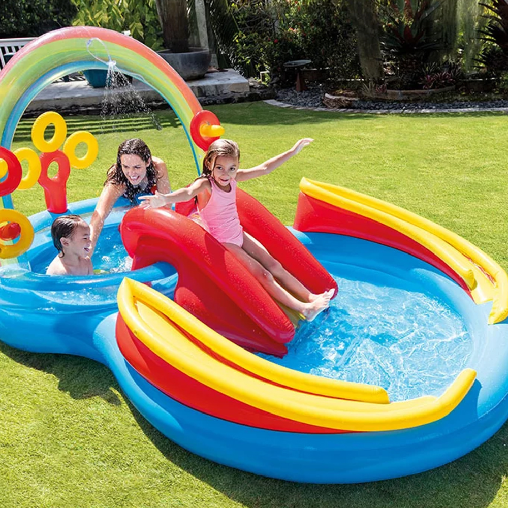 Kit Piscina Playground Arco-Íris 227 Litros Com Tobogã Com Bomba Manual Intex