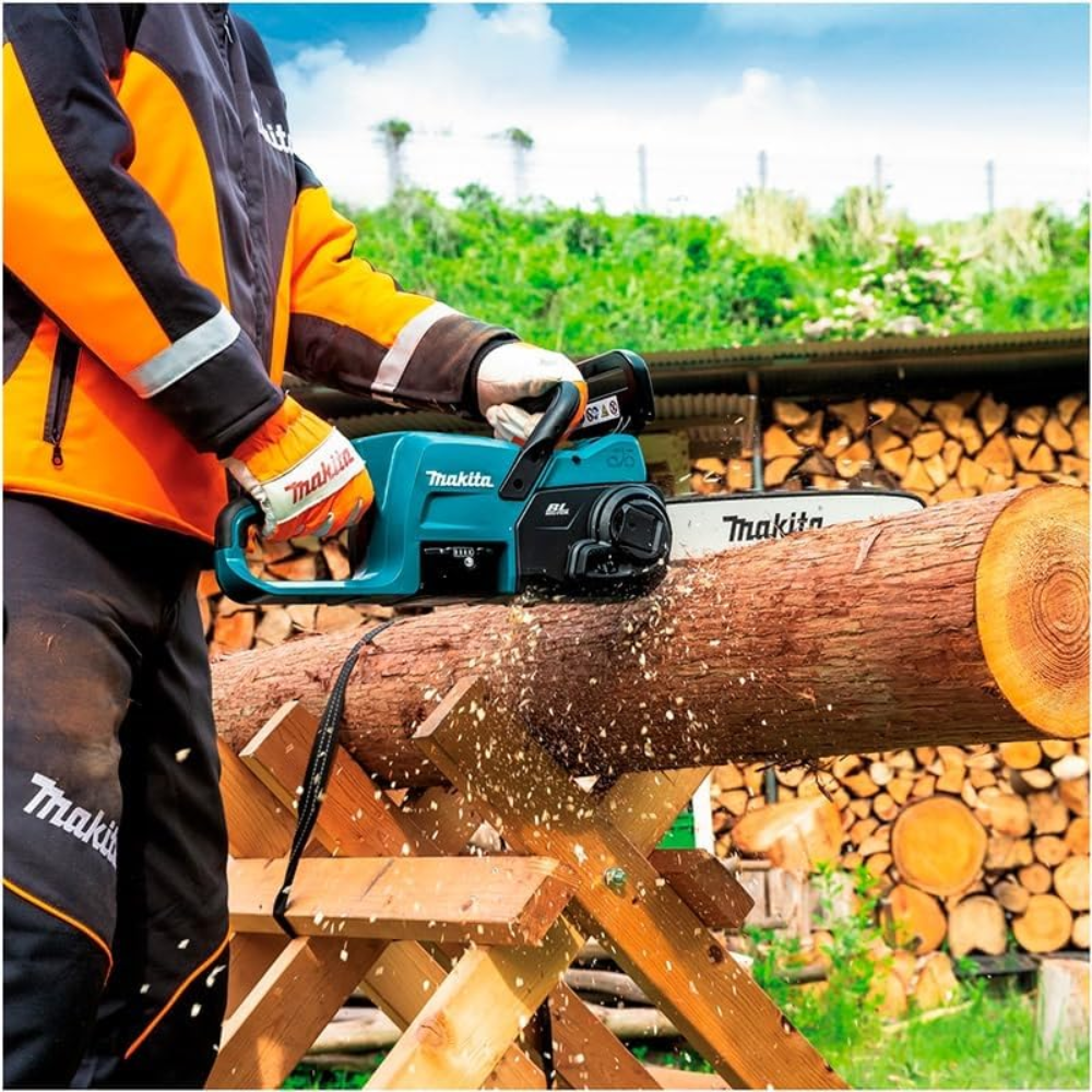 Motosserra Makita DUC307Z 18V Brushless 30cm Com Bateria 5Ah e Carregador Bivolt