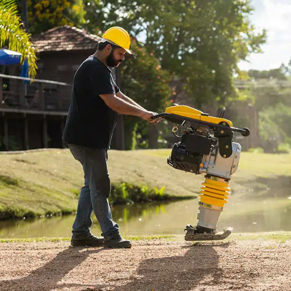 Compactador de Solo à Gasolina a Percussão 4.0HP TTR80ZMXP Toyama