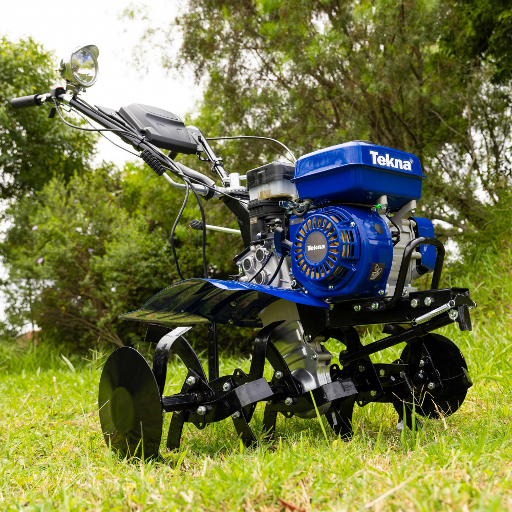Kit Motocultivador Tekna TK90R 7HP Gasolina com Carretinha GCM-250 250kg