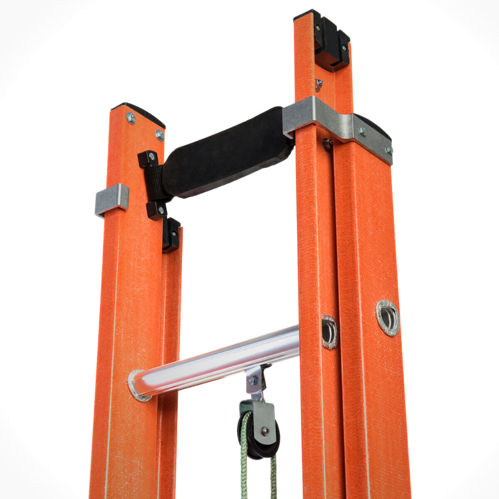 Escada de Alumínio e Fibra de Vidro 23 Degraus Extensível 4,20m X 7,20m com D Vazado EAFD-23 Sintese