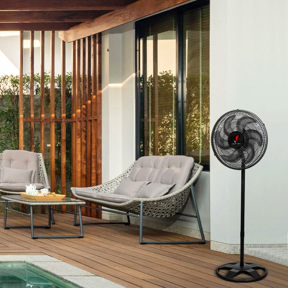 Ventilador Oscilante de Coluna Bivolt 50cm 6 Pás Preto Ventidelta