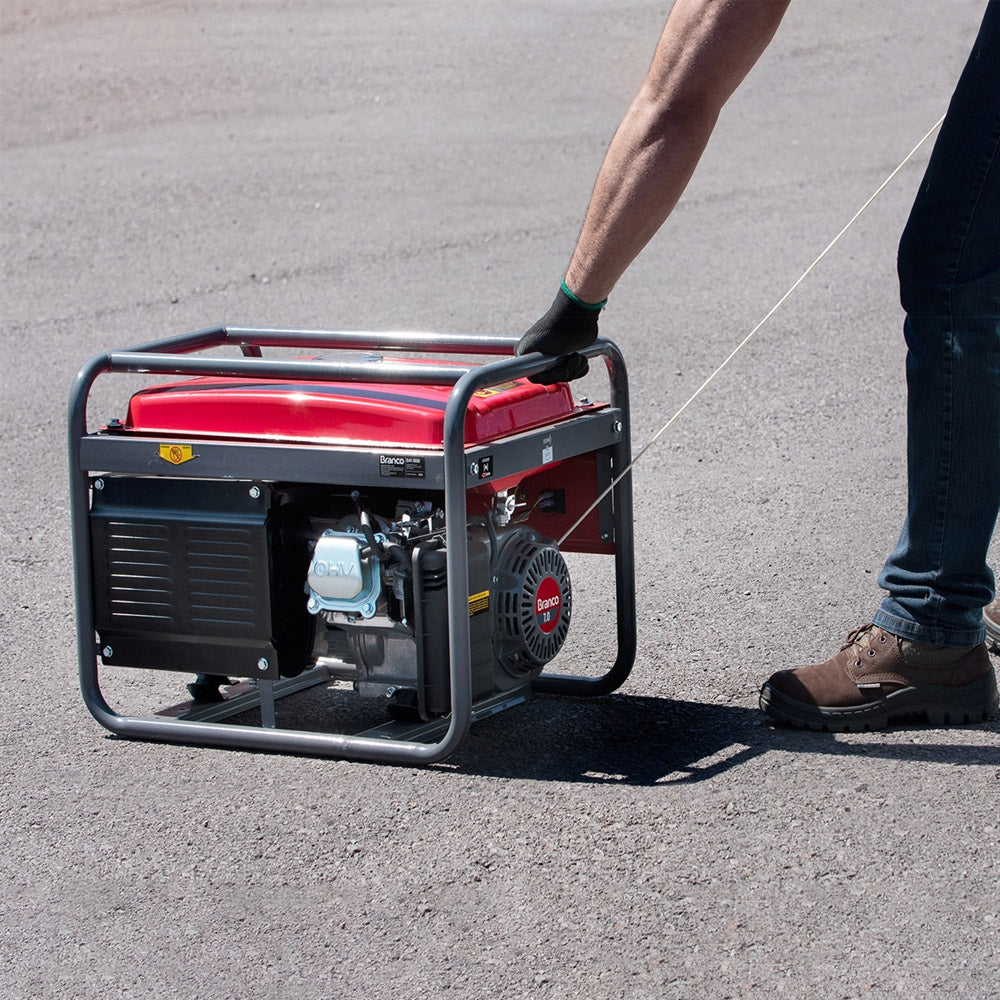 Gerador de Energia à Gasolina Branco B4T-3500 3,5Kva Monofásico com tecnologia AVR 110V/220V