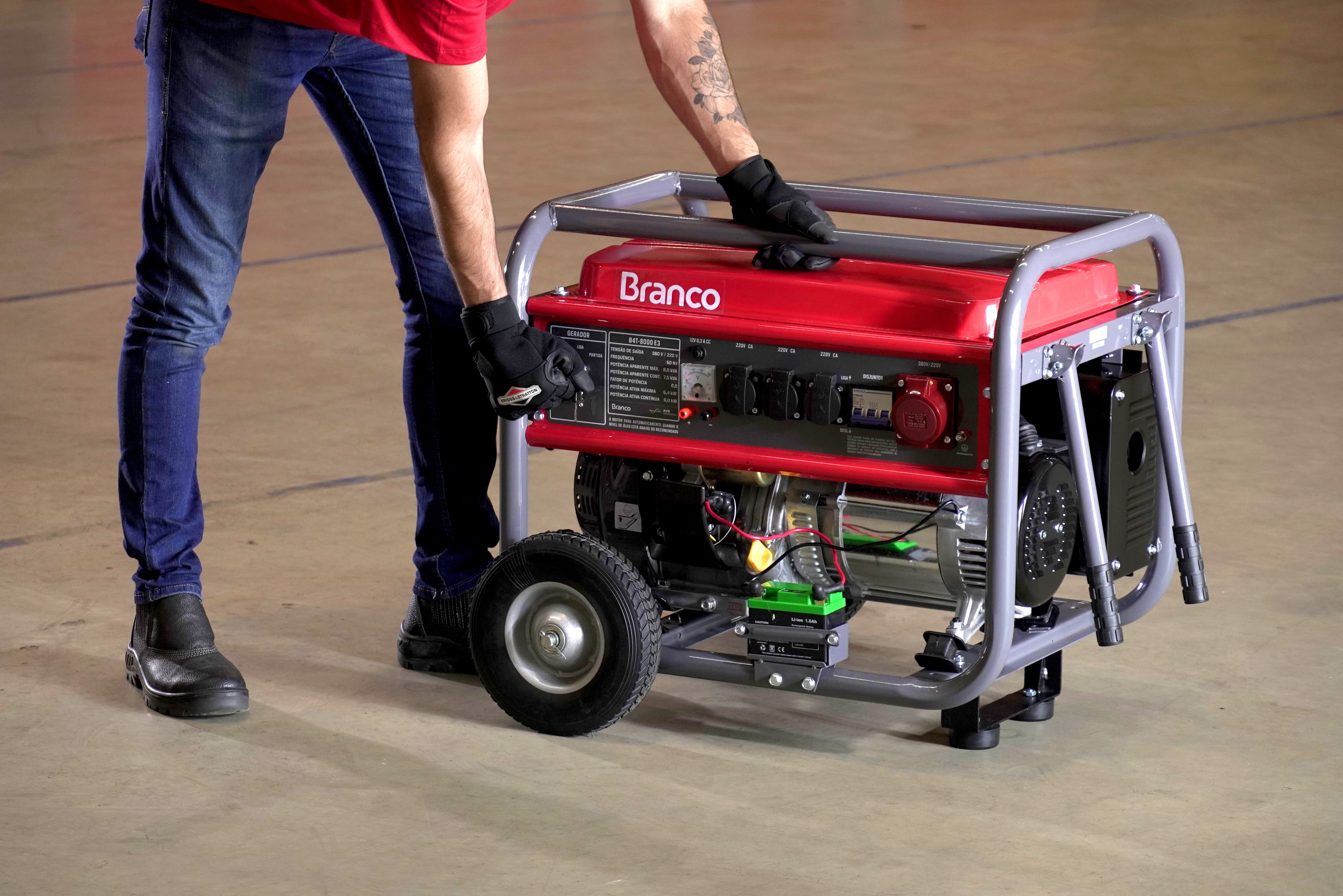 GERADOR DE ENERGIA À GASOLINA 8,0KVA 15HP 220V TRIFÁSICO COM PARTIDA ELÉTRICA BRANCO