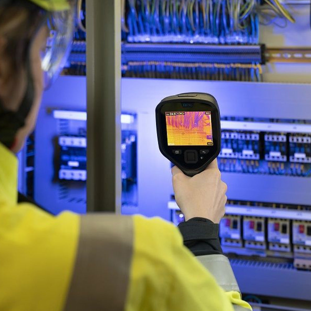 Câmera Termográfica Infravermelho com Maleta Flir E5 Pro 19.200 Pixels Nuvem Ignite